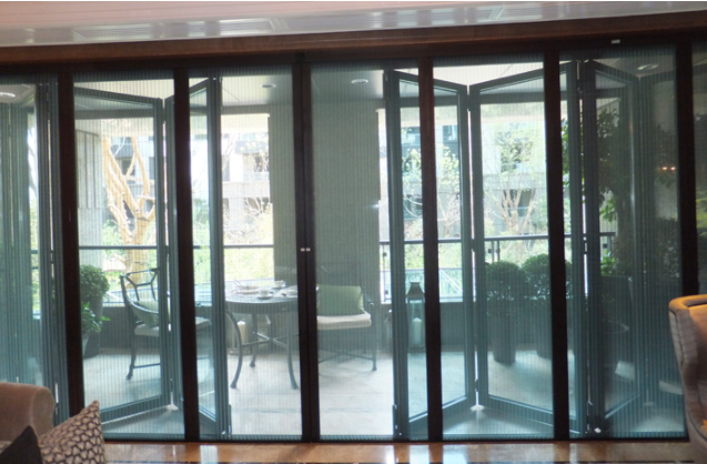 上海王先生安装一款隐形纱窗 上海王先生安装一款隐形纱窗